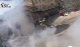 #شاهد لحظة قمع جنود الاحتلال المسيره التي وصلت الى احدى بوابات شارع الشهداء في مدينة الخليل
تصوير ابو عماد جابر