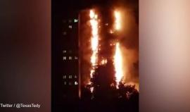 #شاهد النيران الضخمة التي التهمت برجاً في بريطانيا تضيئ سماء لندن.