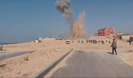 هكذا استهدفت طائرات الاحتلال موقعا للشرطة البحرية في بيت لاهيا شمال قطاع غزة !