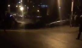 #شاهد
 اندلاع مواجهات بين الشبان وقوات الاحتلال في منطقة بيت عينون شرق #الخليل.