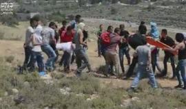 مركز حقوقي ينشر فيديو للحظة استشهاد سبأ نضال عبيد 20 عاما برصاص الاحتلال خلال مواجهات في قرية النبي صالح قضاء رام الله بتاريخ 12/5/2017