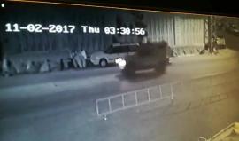 #شاهد عدد كبير من آليات الاحتلال ترافقهم شاحنة محملة بأغراض مصادرة تغادر الخليل من منطقة ضاحية البلدية