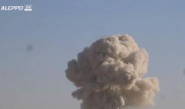 إلقاء الطيران الحربي صواريخ مظلية على بلدة كفرناها في ريف حلب الغربي مخلفة عشرات الشهداء والجرحى .