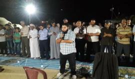 #مباشر.. صلاة العشاء والتراويح بمخيم العودة على حدود وسط قطاع غزة