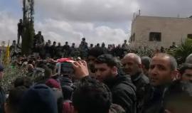 #مباشر من وداع وتشييع الشهيد حمزة زماعرة في حلحول شمال الخليل.
تصوير عامر أبو عرفة