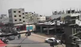 برفقة زفة "فدعوس".. شبان ينقلون عدداً كبيرة من إطارات السيارات نحو الحدود الشرقية لرفح