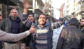 مشاهد مروعة من مجزرة أرتكبها الطيران الروسي بقصف سوق شعبي بمعرة النعمان جنوب #إدلب 
تقرير هادي العبد الله