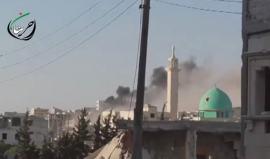 #شاهد | لحظة استهداف الطيران الحربي الروسي لمدينة حريتان بالقنابل العنقودية
(المكتب الإعلامي لمدينة حريتان)