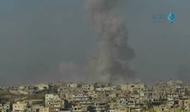 ثوار #درعا يستهدفون مواقع النظام بحي المنشية بعربة مفخخة