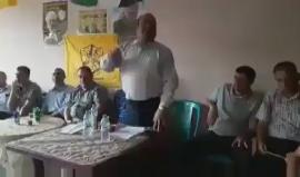 #شاهد خلال اجتماع تنظيمي لحركة فتح في قطاع غزة: يلي أبنو مؤيد لحماس ومش ضامن ينتخب فتح، يربطه في الدار ويتوكل عالله"