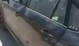 #شاهد .. آثار إطلاق النار على سيارة للمستوطنين عند بلدة بيت ساحور قضاء بيت لحم ليلة أمس.