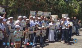 #شاهد هتافات أهالي الأسرى والمتضامنين أمام مقر الصليب الأحمر بمدينة #القدس المحتلة، تضامنًا مع الأسير #بلال_كايد والأسرى المضربين عن الطعام اليوم