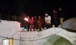#شاهد من احتفالات المستوطنين داخل قبر يوسف شرق نابلس بحماية قوات الاحتلال.