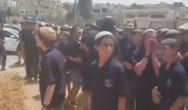 الاعلام العبري ينشر فيديو لعشرات اليهود يرقصون في الخليل