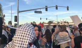 وقفة تضامنية نصرةً للقدس ومناهضة لقرار ترمب من قلب مدينة اناهايم في منطقة جنوب كاليفورنيا - الولايات المتحدة الامريكية.