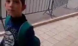 #شاهد معاناة المواطنين في الخليل 

الاحتلال يمنع الفلسطينيين في منطقة ابو الريش من الذهاب الى أعمالهم ومدارسهم
