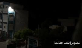 #شاهد
لحظة استهداف الطيران الحربي  بصاروخ لموقع عيسى غرب البريج وسط قطاع غزة