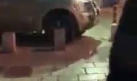 #شاهد 
 قوات الاحتلال تعتقل شاباً عقب الاعتداء عليه في منطقة باب العامود بالقدس المحتلة مساء اليوم.