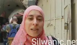 #شاهد | عبير مواطنة مصرية تشارك أشقائها الفلسطينيين الرباط على أبواب المسجد الأقصى المبارك: "لن أدخل المسجد الأقصى عبر البوابات الإلكترونية".
#إلا_الأقصى