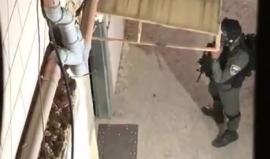 حاولوا اخفاء الصورة .. شاهد اعتقالات الاحتلال في قرية العيساوية بالقدس