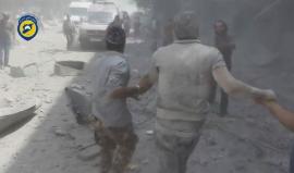 اللحظات الأولى للقصف بالبراميل المتفجرة على حي المشهد في #حلب ظهر اليوم