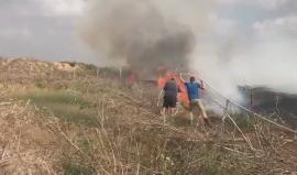 حريق في موقع ناحل عوز الإسرائيلي قرب #غزة بفعل البالونات الحارقة