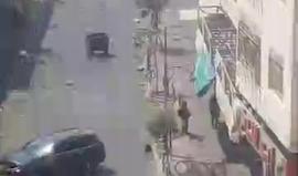 #مباشر المواجهات وسط مدينة الخليل عقب مسيرات تضامن مع الأقصى المبارك . 
#جمعة_الأقصى