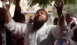 #شاهد  دعاء للمسجد الأقصى المبارك داخل ساحاته تزامنا مع تعرضه للاقتحام من قبل قوات الاحتلال ومستوطنيه