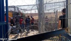 حواجز الاحتلال في #الخليل.. قهر يومي للفلسطينيين 
تصوير: بلال الطويل