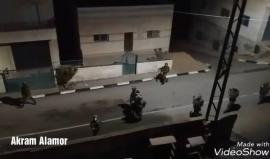 #شاهد  لحظه اعتقال قوات الاحتلال الشاب آدم اياد العمور 18 عاما بعد اقتحام منزله في بلدة تقوع ببيت لحم فجر اليوم

تصوير الصحفي: اكرم العمور