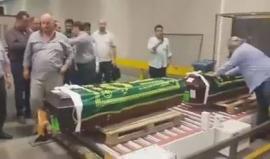 #شاهد .. عقب الانتهاء من صلاة الجنازة على جثامين الشهيدتان سندس الباشا من قلقيلية ونسرين حماد من عرابة جنين واللتان توفيتا نتيجة الهجوم الإرهابي في مطار أتاتورك في تركيا.