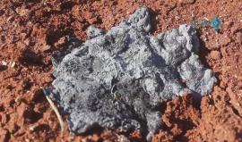 آثار القصف بالقنابل الفوسفورية على بلدة كفركرمين بريف حلب الغربي ليلة أمس 

تصوير: أحمد الأحمد