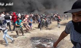 #شاهد كيف تمكن الشبان من قص السلك الفاصل وسحبه نحو غزة
بالتكبير والتهليل