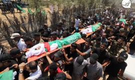 جانب من تشييع شهداء عائلة النباهين