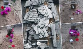 أطفال عائلة نجم مع جدهم