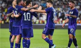فرحة لاعبي الأرجنتين بالفوز