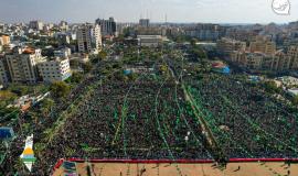 حماس تُحيي ذكرى انطلاقتها الـ 35 بمهرجان جماهيري حاشد