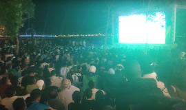 جانب من إحدى الشاشات العملاقة في قطر