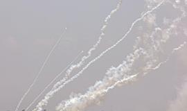 رشقة صاروخ غزة مقاومة .jpg