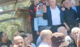 أهالي جنين يطردون قيادات فتح والسلطة من جنازة الشهداء