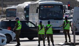 بدء نقل الأسرى الفلسطينيين من السجون الإسرائيلية