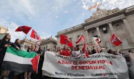 برشلونة تقطع علاقاتها مع "إسرائيل"