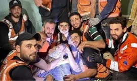 ما حقيقة انتشال رضيعة بعد شهر من تحت الركام بغزة؟
