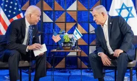 كاتب إسرائيلي: نتنياهو دخل في مواجهة مع بايدن وقريبا سيقول له كفى