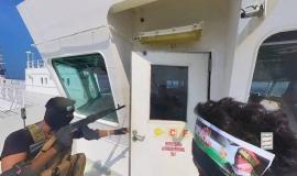 القوات المسلحة اليمنية تستهدف سفينتين إسرائيليتين في باب المندب