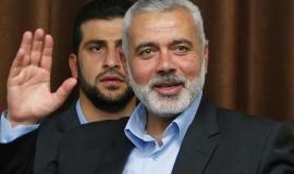 "الله يسهل عليك يا حاج".. نجل إسماعيل هنية يرثي والده