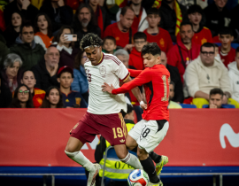 <span class="text-danger">بالفيديو</span> فضيحة عنصرية تهز مباراة إسبانيا ومصر.. استهجان للنشيد المصري وهتافات مسيئة للمسلمين