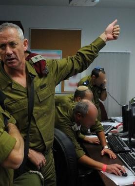 قائد المنطقة الجنوبية سابقا تال روسو مع غانتس