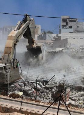 جرافات الاحتلال.jpg