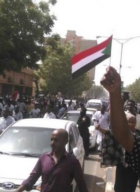 الاتحاد الأوروبي يدين العنف ضد المحتجين في السودان